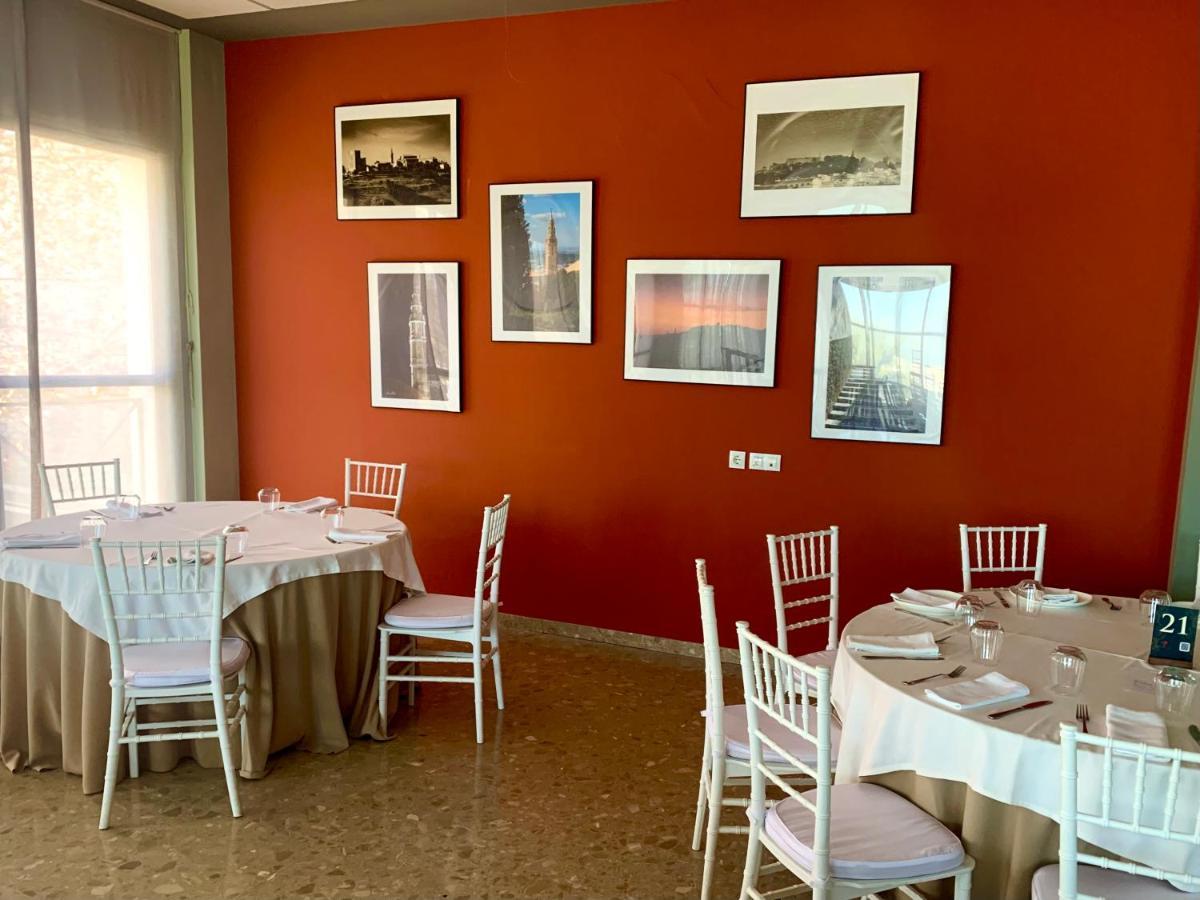 Don Polvoron Hotel Estepa Bagian luar foto
