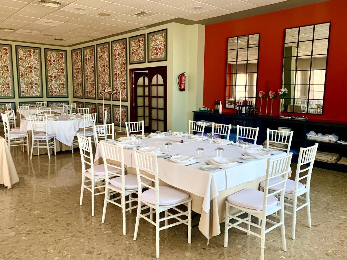 Don Polvoron Hotel Estepa Bagian luar foto